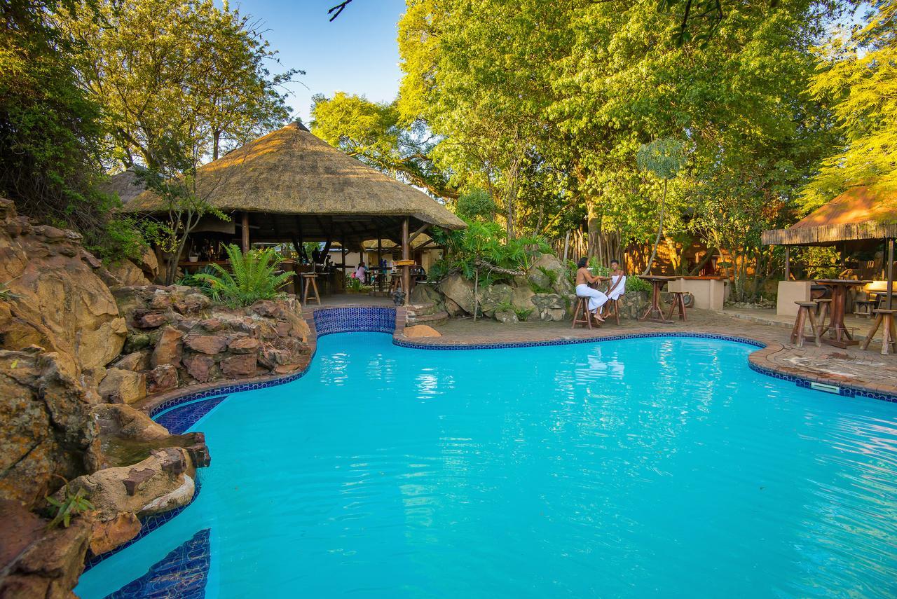 Amadwala Lodge Roodepoort Esterno foto