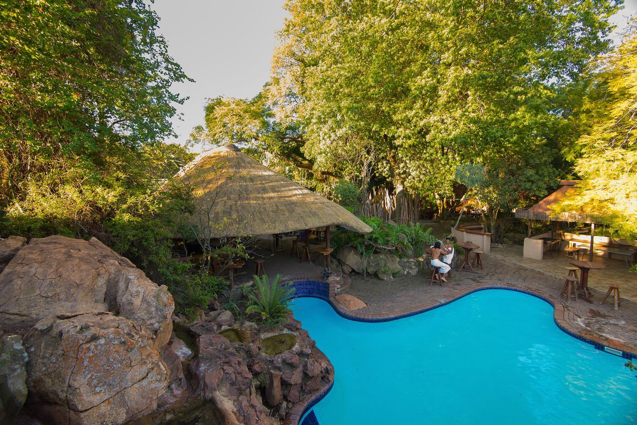 Amadwala Lodge Roodepoort Esterno foto