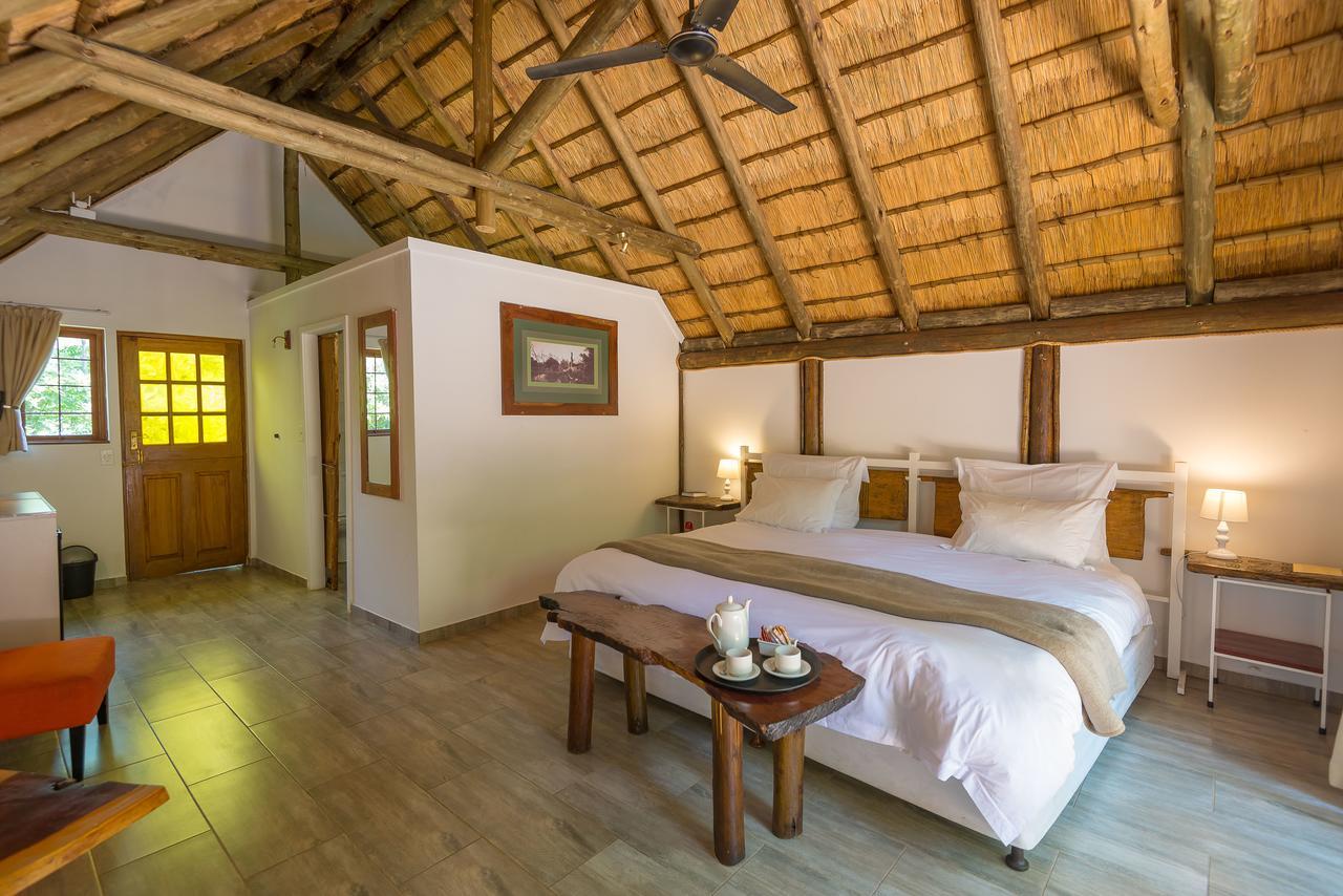 Amadwala Lodge Roodepoort Esterno foto
