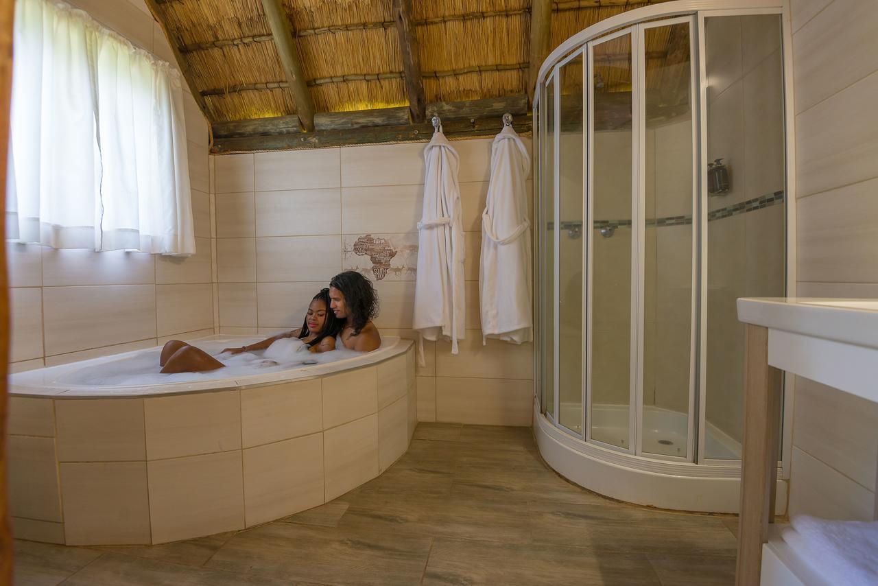 Amadwala Lodge Roodepoort Esterno foto